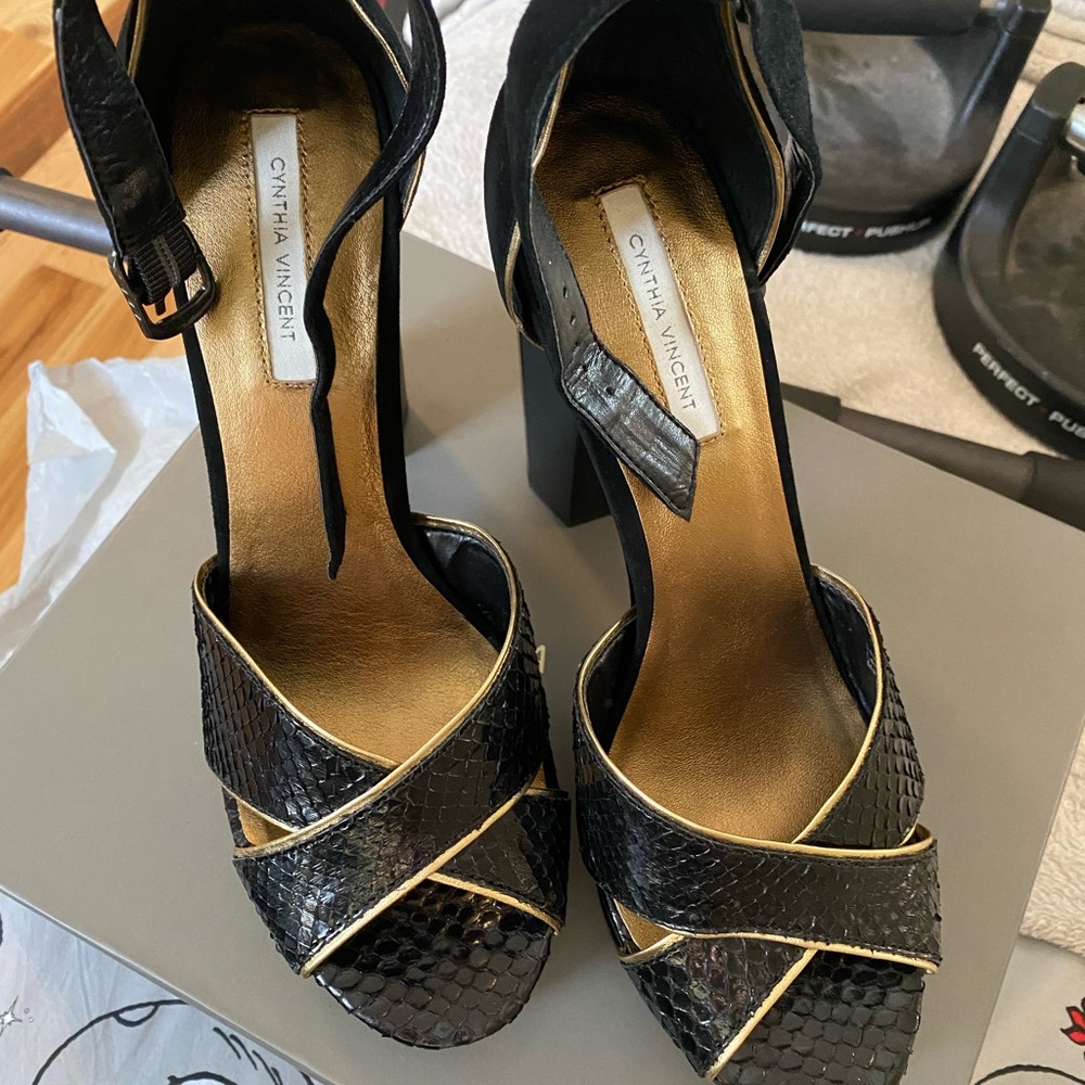 Cynthia Vincent heels. Brand new